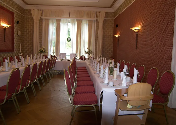 Markersdorf מלון Claußnitz